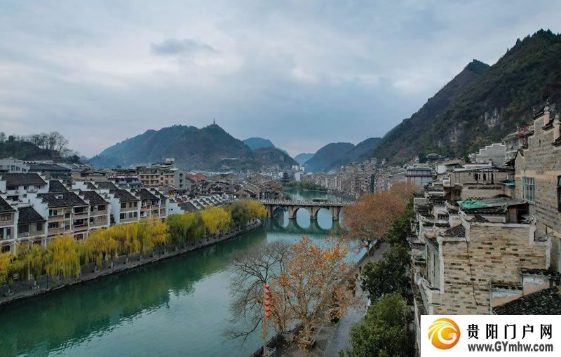 徐麟在黔东南州调研(图12) 徐麟在黔东南州调研(图12)