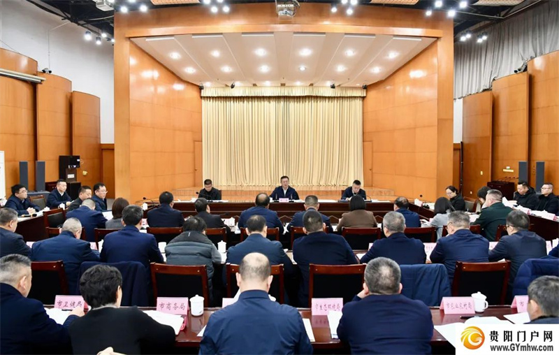 李睿在红花岗区调研(图3) 李睿在红花岗区调研(图3)