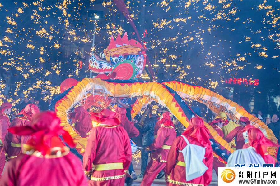 贵州大方:古镇舞龙迎元宵(图2) 贵州大方:古镇舞龙迎元宵(图2)