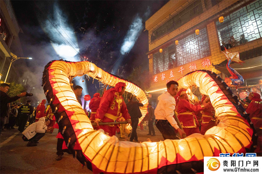 贵州大方:古镇舞龙迎元宵(图5) 贵州大方:古镇舞龙迎元宵(图5)
