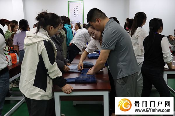 让技能人才层出不穷 贵州积极打造技能人才“孵化器”(图2) 让技能人才层出不穷 贵州积极打造技能人才“孵化器”(图2)