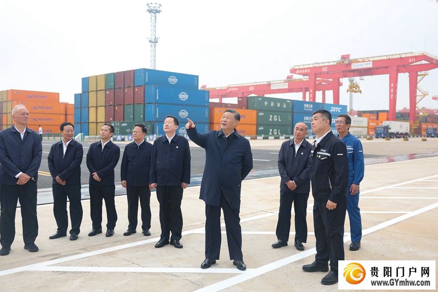 习近平在山东日照市考察调研(图1) 习近平在山东日照市考察调研(图1)