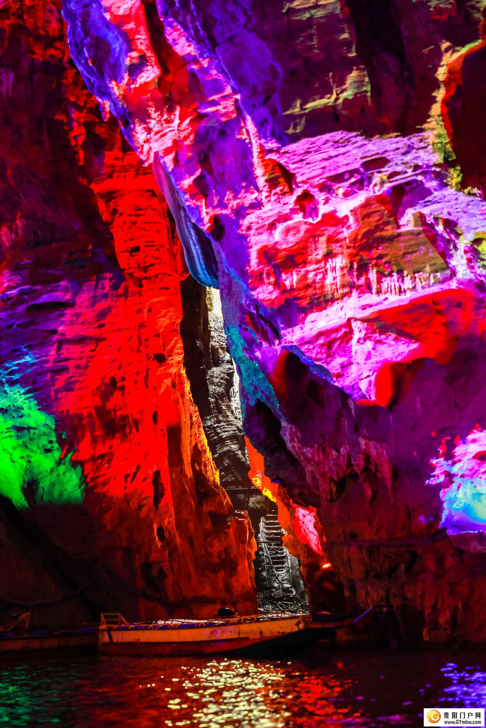 国际儒学联合会2024汉学青年学者研习营走进天河谭景区和贵阳市生态科普馆(图10) 国际儒学联合会2024汉学青年学者研习营走进天河谭景区和贵阳市生态科普馆(图10)