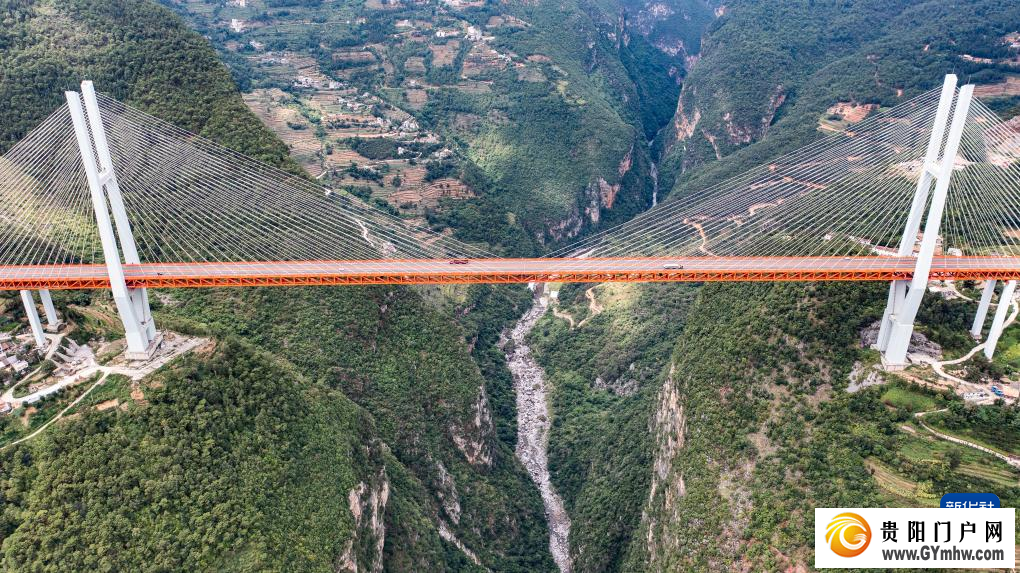 新时代中国调研行之看区域·西部篇丨贵州:西部天堑变通途(图11) 新时代中国调研行之看区域·西部篇丨贵州:西部天堑变通途(图11)
