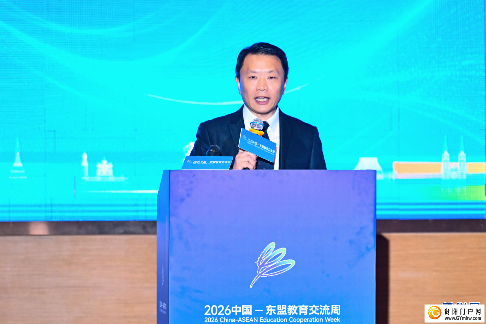 “数智赋能 终身向学——构建人类终身学习新生态”国际论坛举行(图2) “数智赋能 终身向学——构建人类终身学习新生态”国际论坛举行(图2)